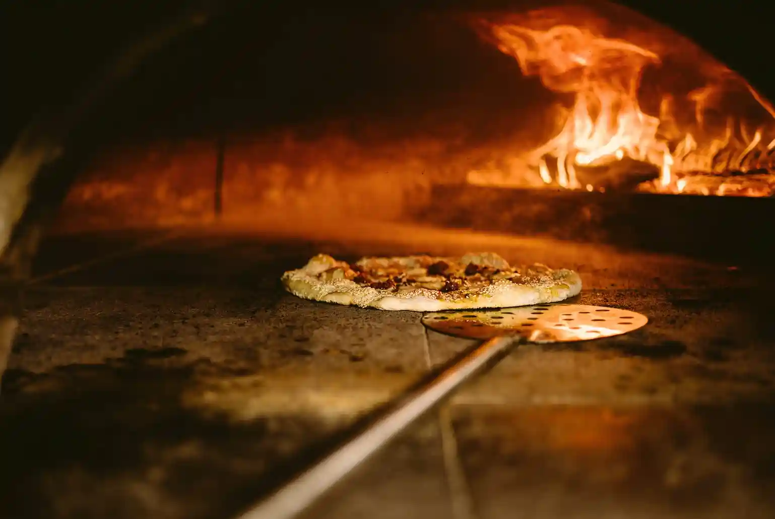 Revolver Pizza Co. restaurant