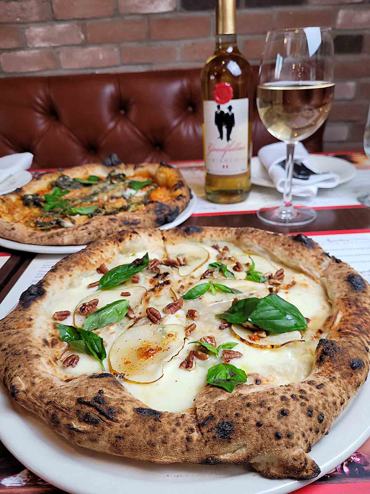 Goodfellas Wood Oven Pizza restaurant
