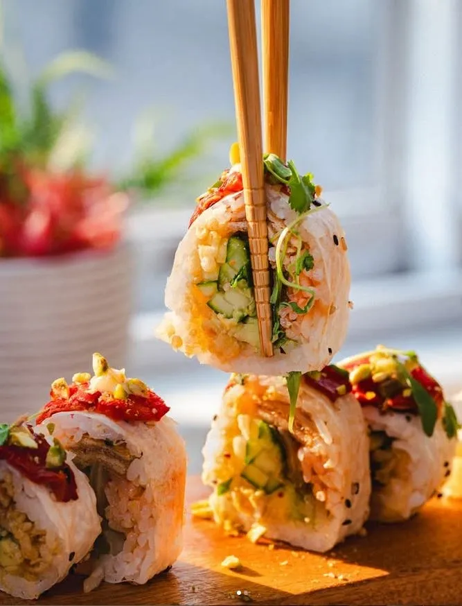 Hum - Sushi Ramen Dumpling restaurant