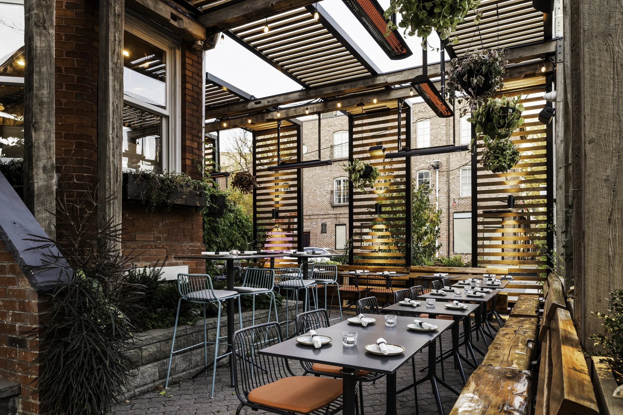 Smoque N' Bones restaurant