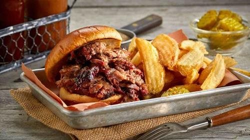Famous Dave's Bar-B-Que restaurant